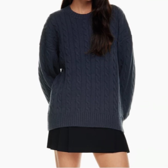 COPY - Aritzia Sunday Best Peggy Sweater - Picture 2 of 4